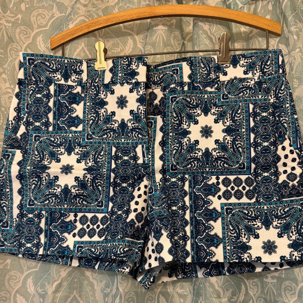 LOFT Navy and White Patterned Riviera Shorts